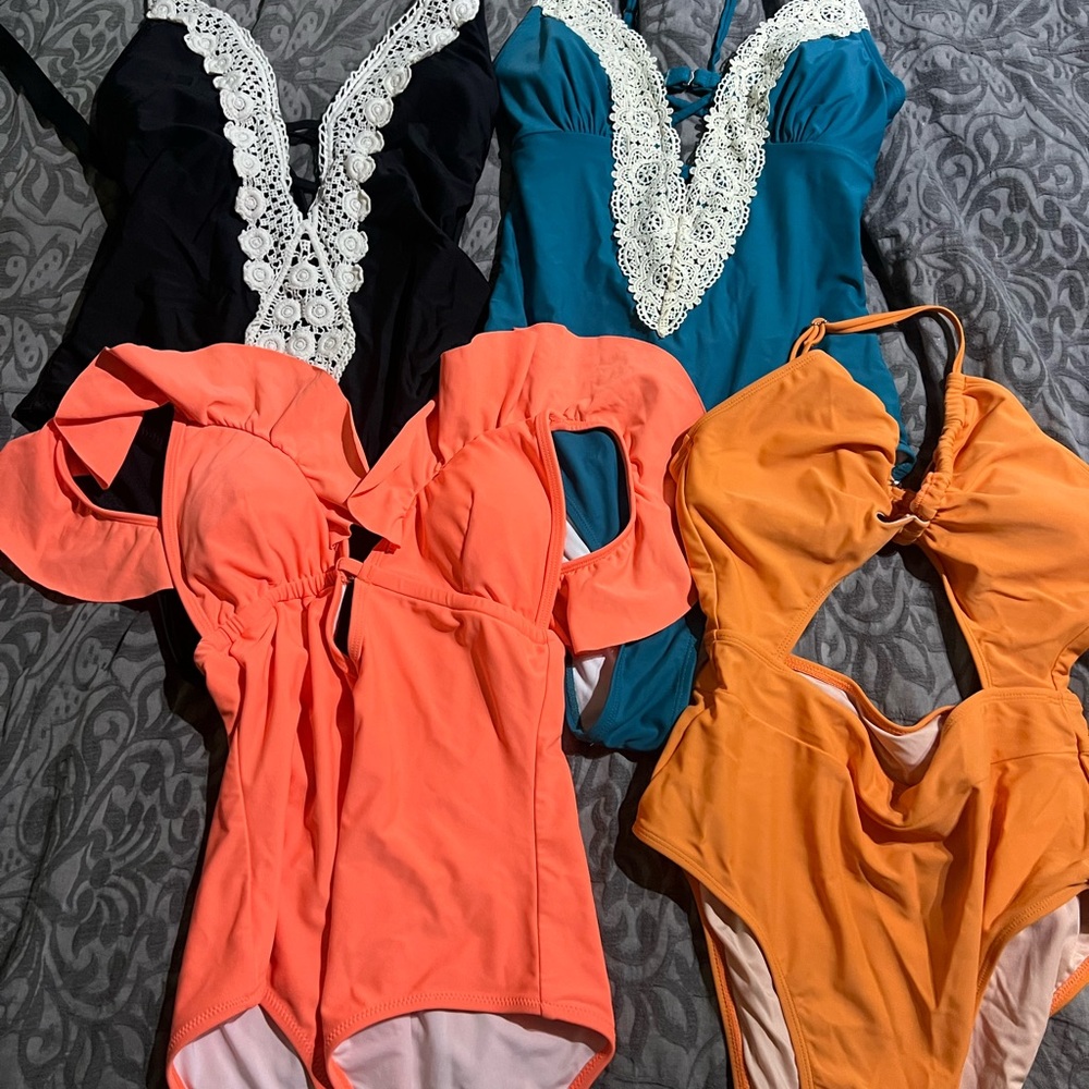 Women’s one piece swimsuits